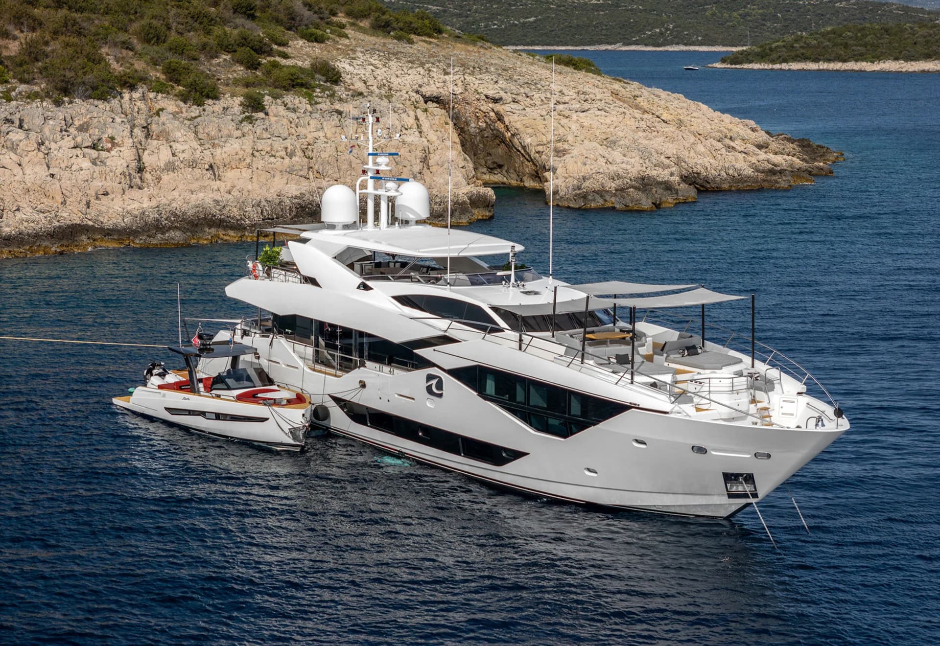 Sunseeker 116 — motor yacht in Mediterranean